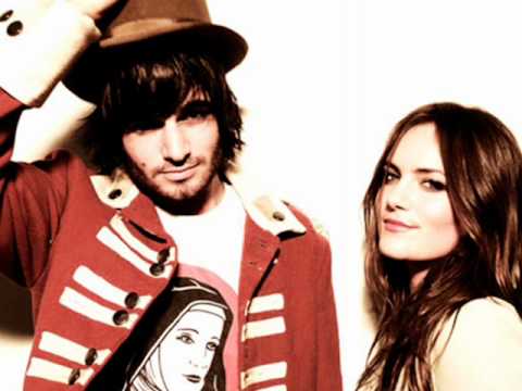 Angus & Julia Stone - Hold On