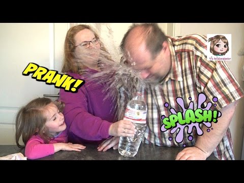 PRANK ON HANNA'S DAD 😂 The magic trick with the coin 💦 Everyone gets wet 😫