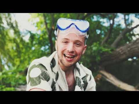 Maeko - Dont Listen to Me (Official Music Video)