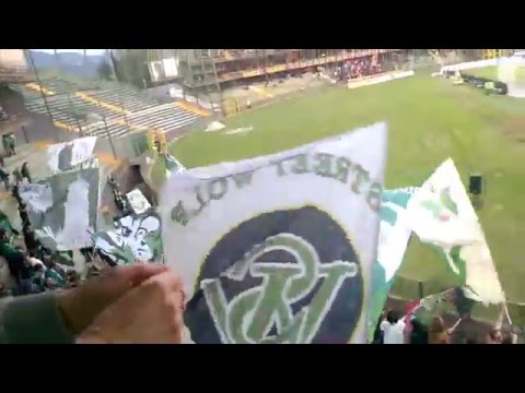 Gli ultras Avellino a Terni cantano 'Vecchio alleato'