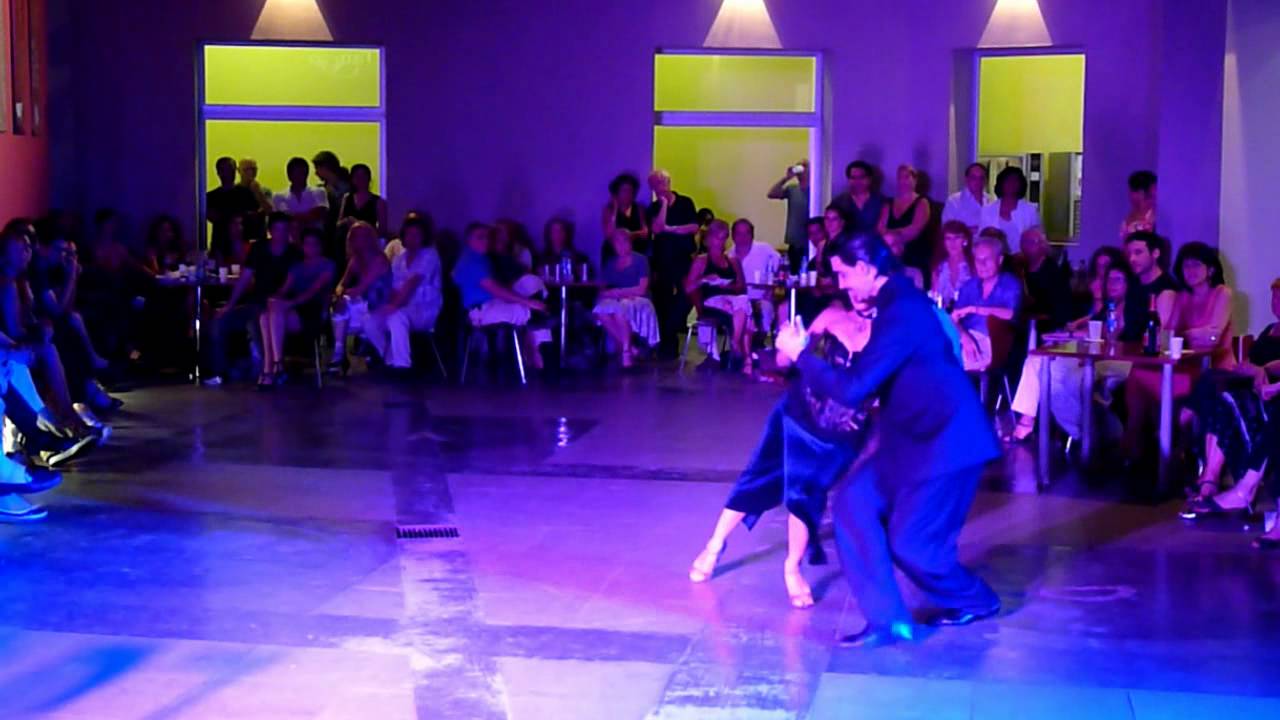 3- La Milonga del Patio presenta a Laly Victoria y Leandro Haeder "Silueta Porteña"