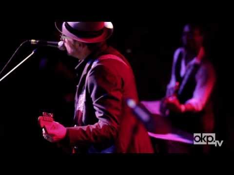 Elvis Costello & The Roots "I Want You" Live in Brooklyn