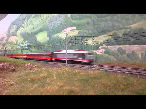 EuroCity "Romulus" Roma Vienna (scala HO 1:87)