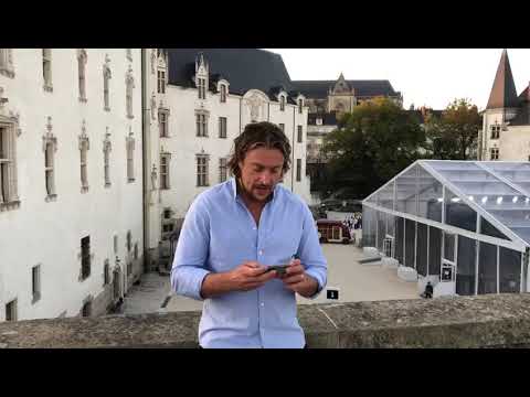 Joey Barrington welcomes all participants to the international squash camp in Madeira 2019