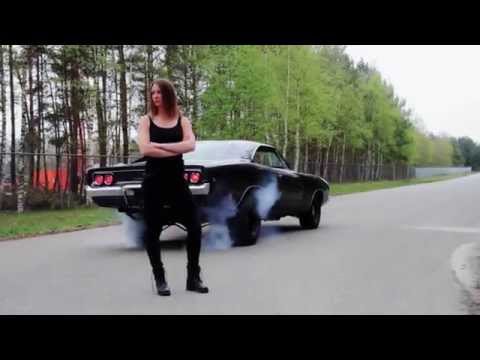 1968 Dodge Charger R/T & Kim