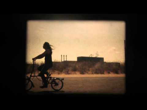 Clip GRANDE-SYNTHE (JULIEN JOLLY) sortie album JANVIER 2016 featuring ANOUK (HD)