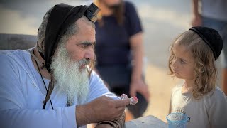 הרב שלום סבג - שיעורי וידאו - הרב שלום סבג✨רוח הבריות לא היתה נוחה עם דוד המלך אבל רוח המקום היתה נוחה איתו,איך יתכן?-כ״ה באב 🇮🇱