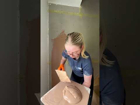 How to skim plaster a wall (DIY friendly!) #Plastering #Skimming #DIY #Renovation