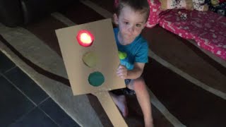 STOP, STOP... GO!! Twins home made traffic light game