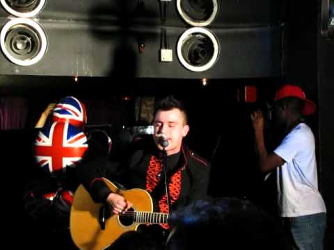 ESCKAZ live in London: Omar Naber (Slovenia 2005) - I Still Carry On