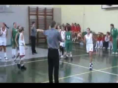 Baschet fete U 13 L.P.S. Arad-ValBon Arad scor; 58-54.flv