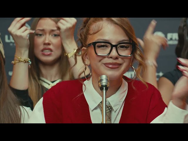 Video zu 'Uff Yaa' ansehen