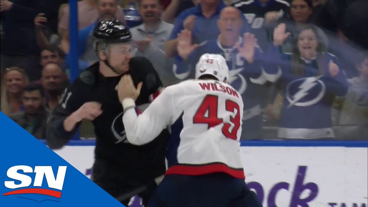Vidéo: Tom Wilson a trouvé son HOMME!!! WHAT A FIGHT!!!!