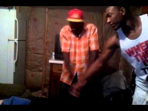 Molly make u turn up