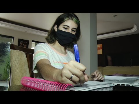 Estudantes se preparam para reta final do Enem 2020 após adiamento do exame