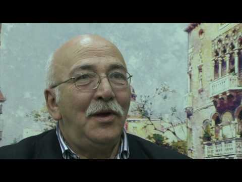 KARA ALTINDAN ALTIN MİKROFONA