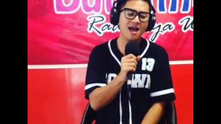 Download lagu Rafael Tan - Tiada Kata Berpisah at Duta FM Bali mp3