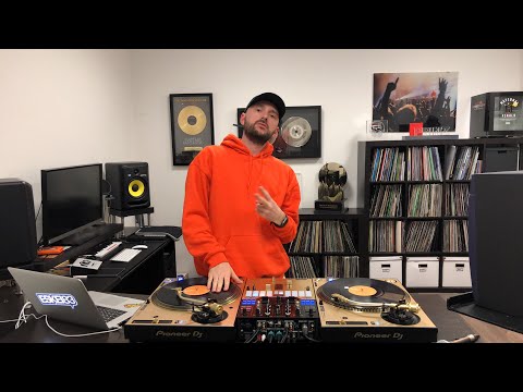 Eskei83 live from the studio