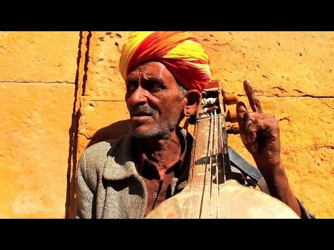 AMAZING FOLK Street musician in jaisalmer(RAJASTHAN)..