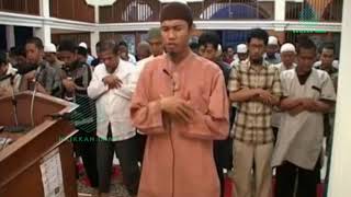 Download lagu Masya Allah Merdunya suara Ustadz Abu Usamah - saat menjadi Imam Sholat magrib mp3
