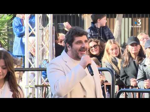 "Terra Corsa" lors de l'arrivée du Pape François à la cathédrale d'Ajaccio.