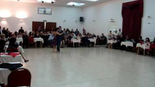 Paulina Cazabon y Jose Luis Gonzalez, "Que falta que me haces"