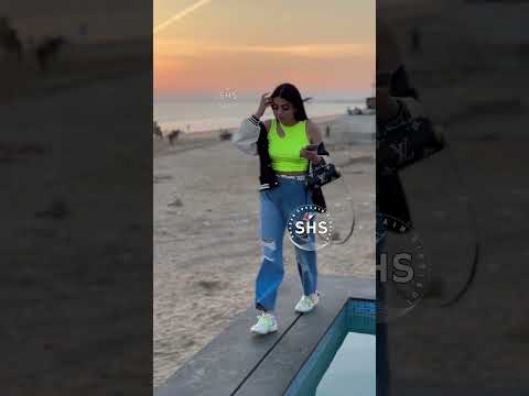 Yashma Gill and Misbah Mumtaz at the Jazz Party for PSL 9 at Karachi Beach 😍