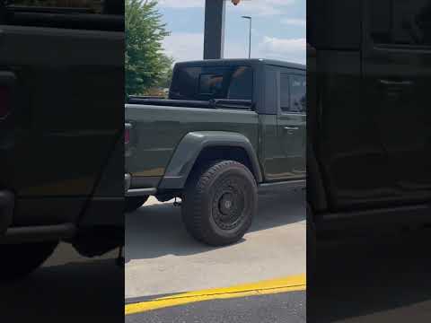 I Spotted A Army Green Jeep Gladiator With Bead-Lock Wheels!!! #viral #truck #short #shorts