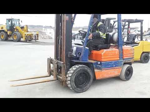 CHARIOT ÉLÉVATEUR AU PROPANE TOYOTA / 5FG30-10498