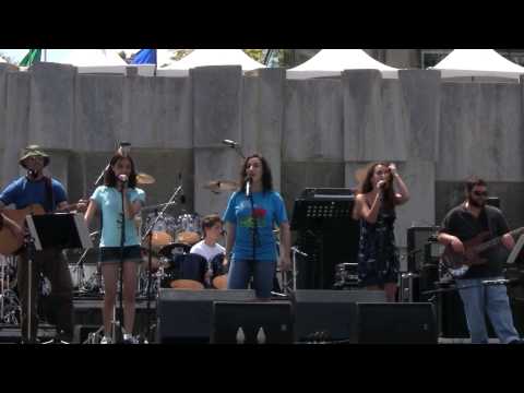 Dana YV - Pitom Kam Adam - Israel at the Gardens