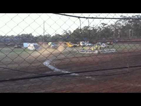 Modified Production Australian open Maryborough speedway 2011-2012 - Clarkos Performance