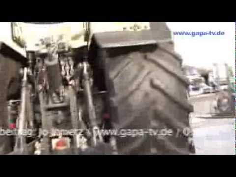 Taxi-Traktor - Claas beim Neujahrsskispringen 2014 Garmisch-Partenkirchen PUS  GAPA-TV