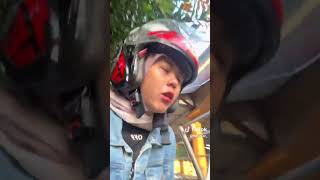 Download lagu A woman vomited because of the foul smell. mp3 Download lagu A woman vomited because of the foul smell. mp3