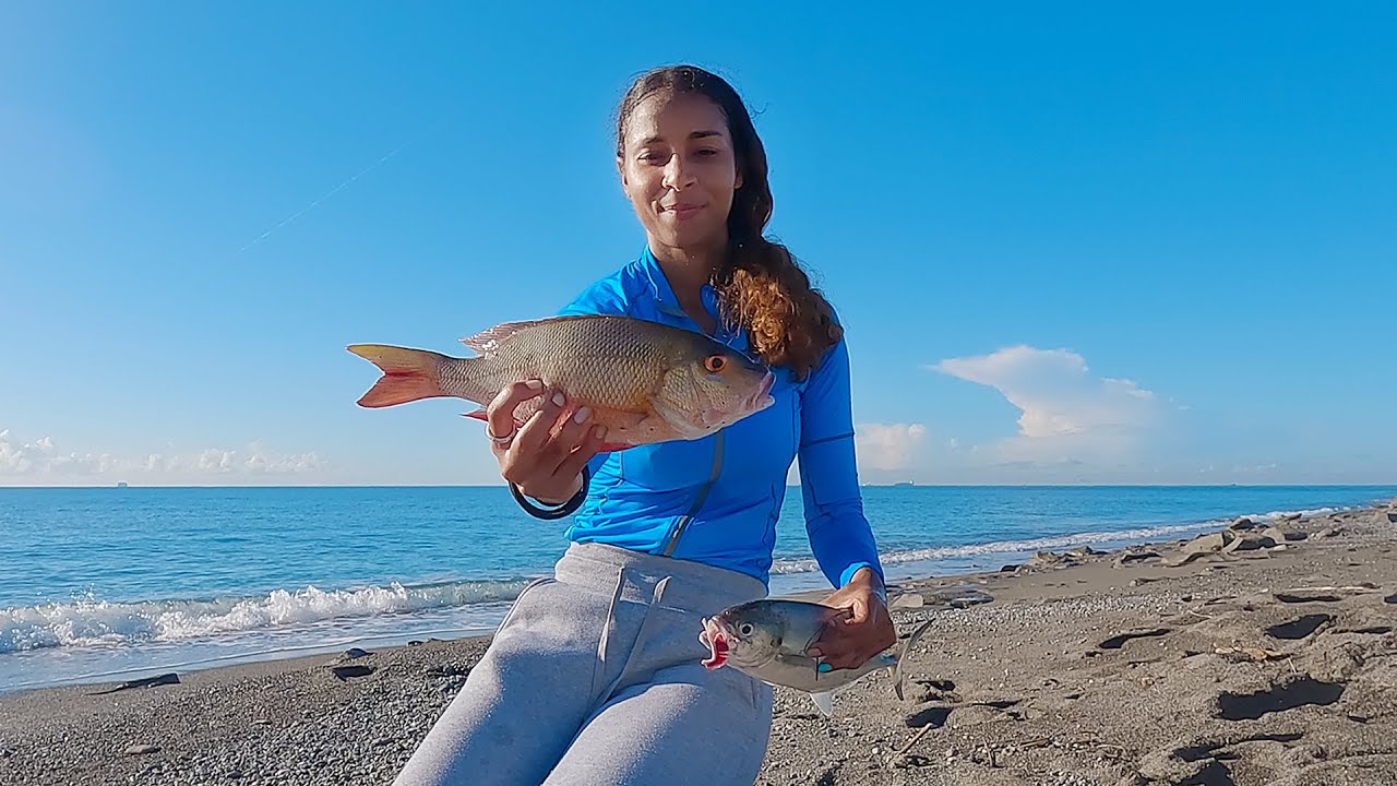 Line Fishing on the Beach - Snapper and Jack Hook Up