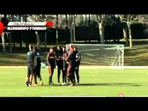 Mario Balotelli turns M'Baye Niang upside down at AC Milan training 12_2_2013 Video in HQ