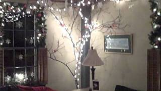 preview picture of video '1785 Inn & Restaurant Christmas Decorations 2011 (North Conway, NH).wmv'