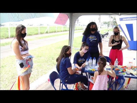 Claretiano Centro Universitário aproveita ''avenida do lazer'' para desenvolver ação em RC