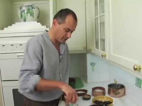 Devour.TV: Ancient Cooking - Chicken in the Medieval Style