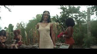 Das Video zu 'AKANADJA' (jetzt ansehen)