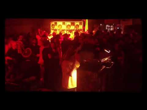 King Shiloh Soundsystem ft red lion - dubwise 1 'get out of babylon @ de helling (nl) 051123