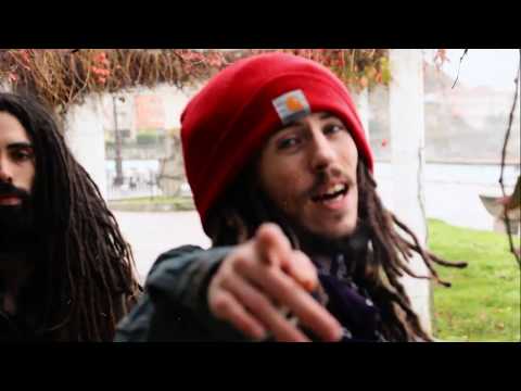 I Gardo Feat. Ini Jahtoni - The Jah Jah Light (Salnes Sound Prod.)