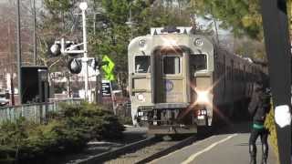 preview picture of video 'Metro North Cab Car 6710 stops in Hillsdale in HD'