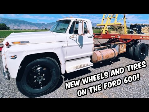 1970 Ford 600 Hay Truck gets New Wheels and Tires!