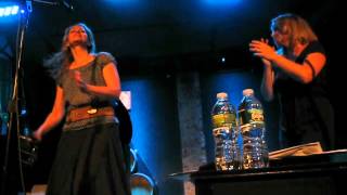 JOAN OSBORNE w/ AMY HELM -- &quot;ONLY YOU KNOW AND I KNOW&quot;