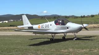 preview picture of video 'Aerosport 2013: Aterrizaje EC-GK5 al aeródromo Igualada - Òdena'