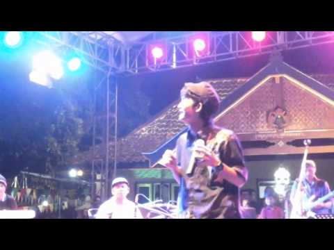 Idang Rasjidi Syndicate-NgayogJazz 2013 #2.mp4