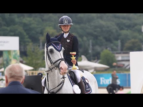 2. kolo MČR ml. jun. + otevřená soutěž S* (125 cm) – skoky MČR d/j Chuchle Arena Praha, 30. 7. 2022