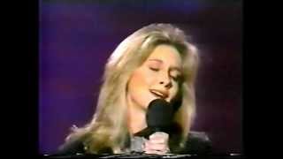 Olivia Newton-John - I Honestly Love You (Long Live Love)