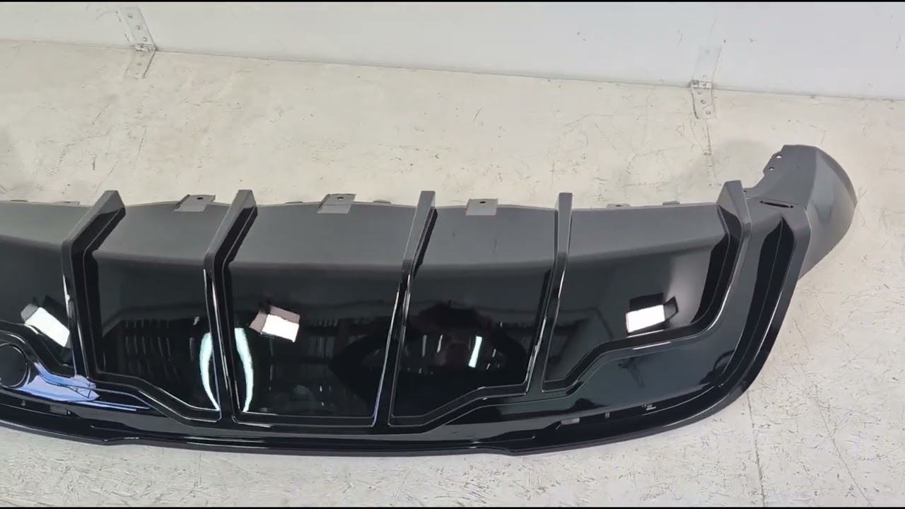 Tesla Model Y 2020– Fast bakre stötfångardiffusor (för 2020-2024) Video 1