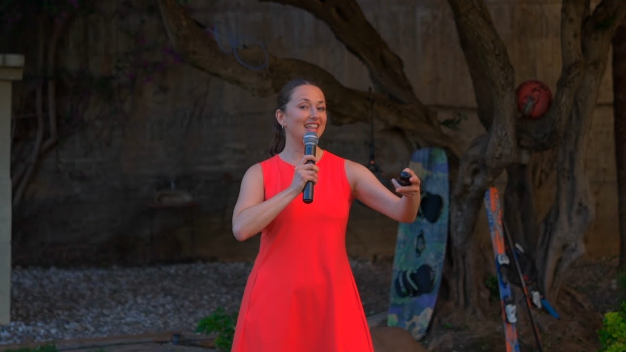 How dance made me a polyglot | Karina Indytska | TEDxESEI Business School Barcelona